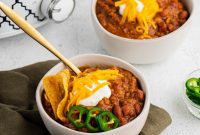 Hands-Off Slow Cooker Pumpkin Chili