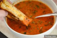 Velvet Tomato Florentine Delight