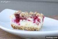 Make Bake Create’s Raspberry Cheesecake Crumble