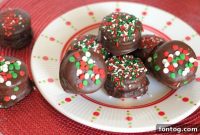 Decadent Chocolate Oreo Ritz Bites