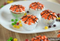 Slam Dunk Basketball Cupcakes