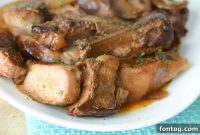 Glazed Maple Honey Slow Cooker Ribs