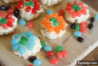 Floral Delights Jelly Bean Cookies and Edible Blooms