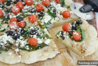 Mediterranean Flatbread Delights