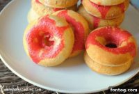 Sweetheart Swirl Vanilla Baked Doughnuts