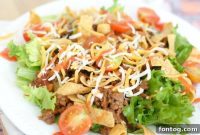 Crowd-Pleasing Family Taco Salad