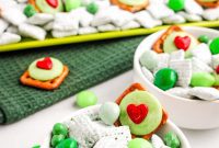Quick Grinchy Pretzel Treats