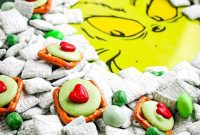 Merry Grinchmas Puppy Chow Treat