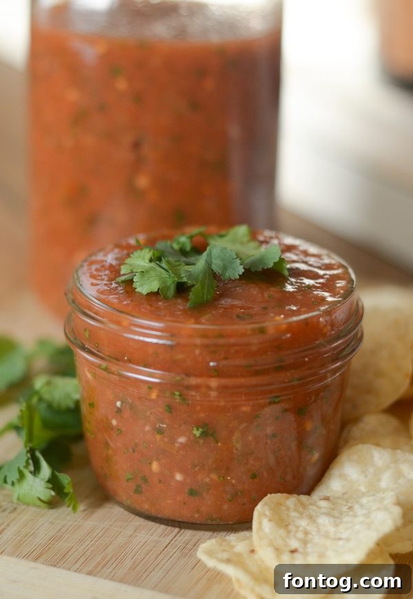 Restaurant Style Salsa with warm tortilla chips