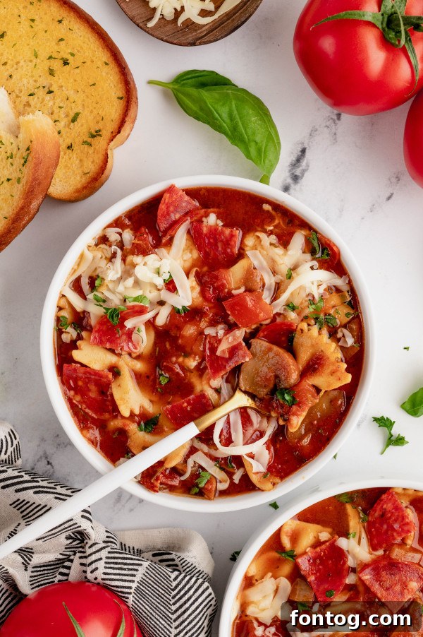 slow cooker pizza soup with cheese