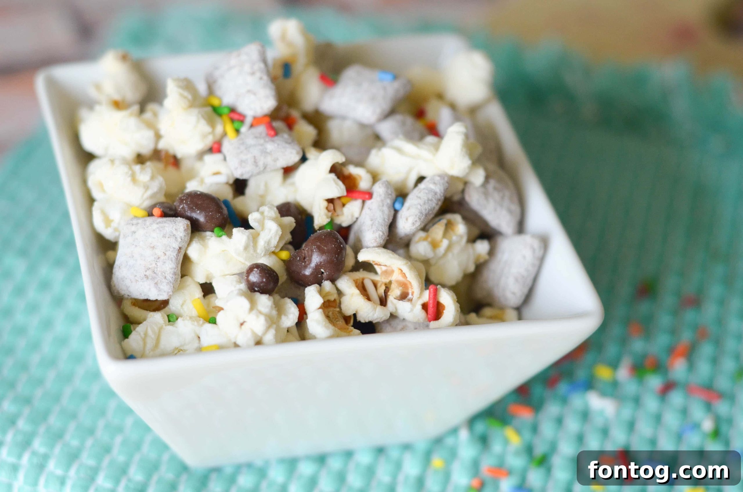 Sweet Popcorn Mix