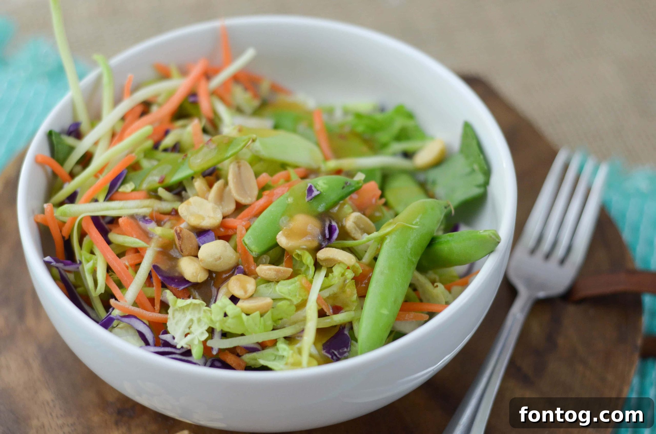 Beyond the Bowl: 3 Creative Takes on Ginger Bok Choy Salad 2 A classic bowl of Eat Smart Ginger Bok Choy Salad, ready to be enjoyed with its vibrant superfood ingredients.