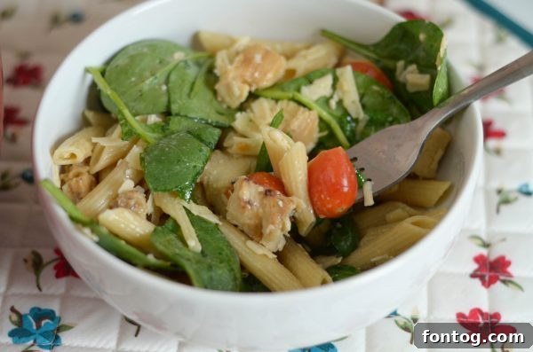 Chicken Caesar Pasta Salad #BarillaPlus AD