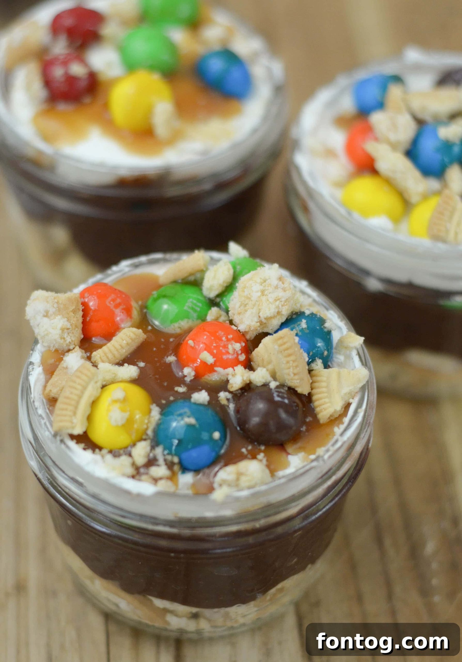 M&MS Caramel Cookie Parfaits: Indulge and Win 9 M&M'S® Caramel Cookie Parfaits, a delightful no-bake treat.