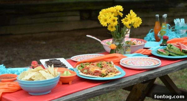 How to Host a Backyard Fiesta + Grilled Taco Flatbread #31DaysWithRotel AD