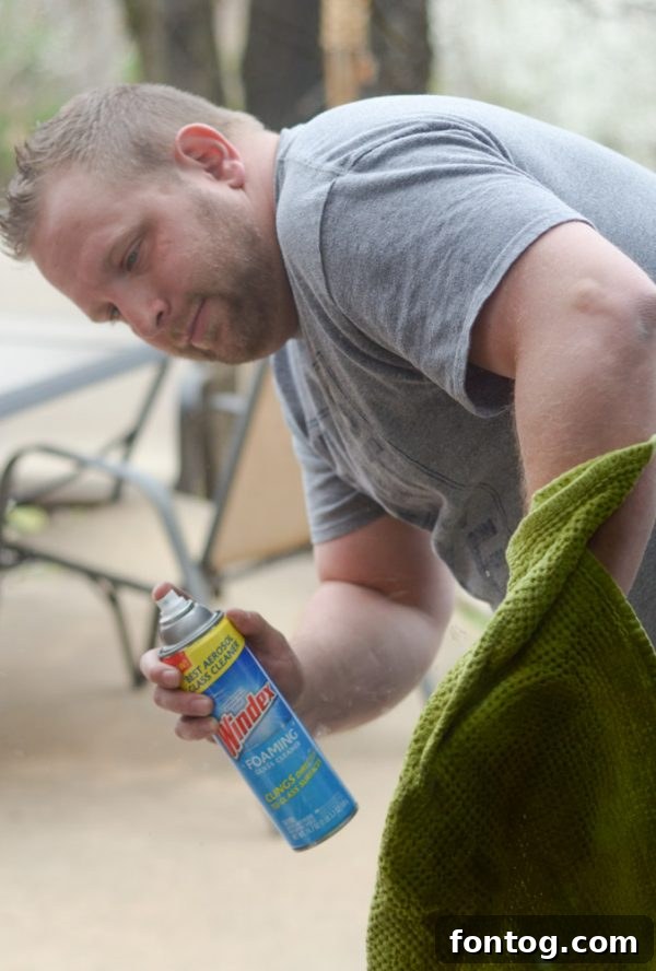 Say goodbye to streaky windows with Windex® Foaming Glass Cleaner. #WindexSparkle #ad