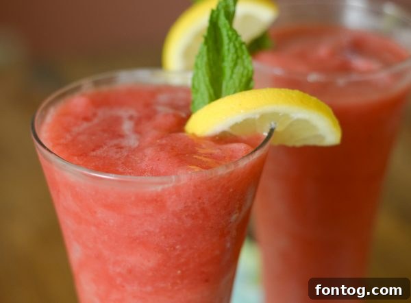 Frosted Berry Lemonade Delight 5 Frozen Strawberry Lemonade Mocktail #TrendingintheKitchen #Mocktails #GlutenFree