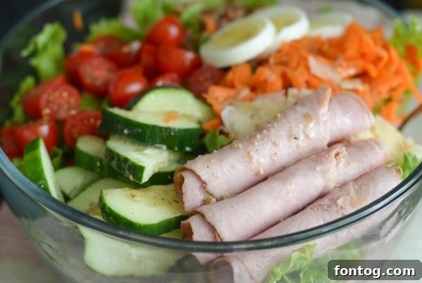 Enjoying a Healthy Lunch Outdoors