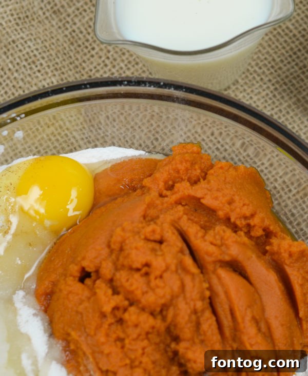 Spiced Gluten-Free Pumpkin Pie Cupcakes 4 Ingredients for homemade gluten-free pumpkin pie cupcakes
