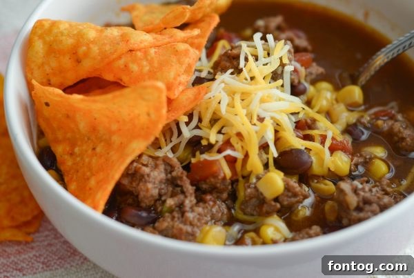 slow cooker beef taco soup