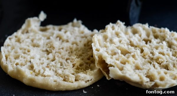 Thomas' Light Multi-Grain English Muffins for pizza