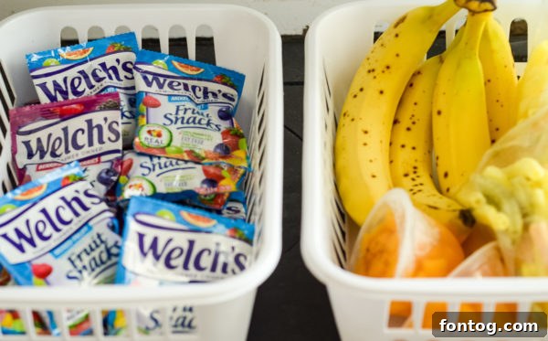 Kids packing lunches together