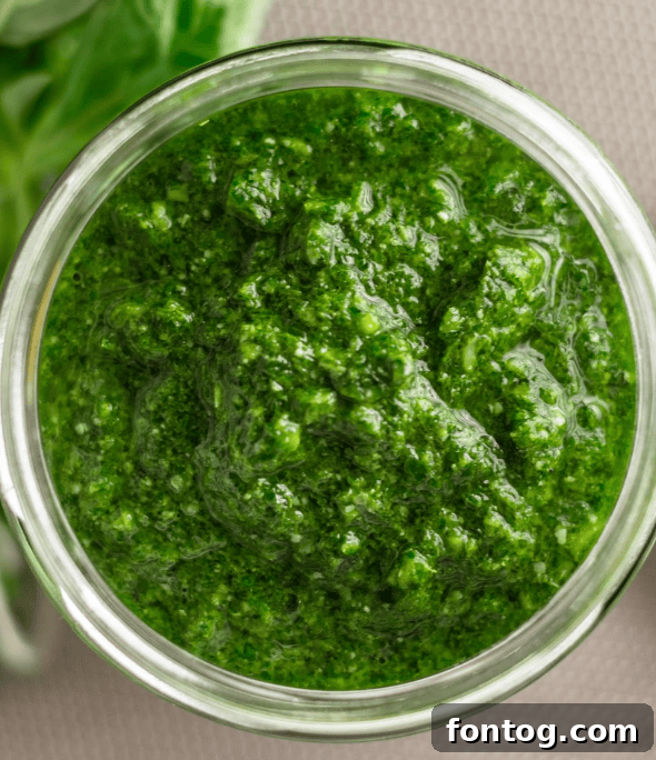 Classic Italian Pesto Sauce