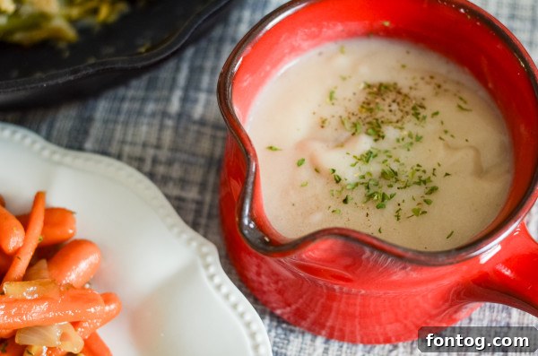 A bowl of creamy gluten-free gravy