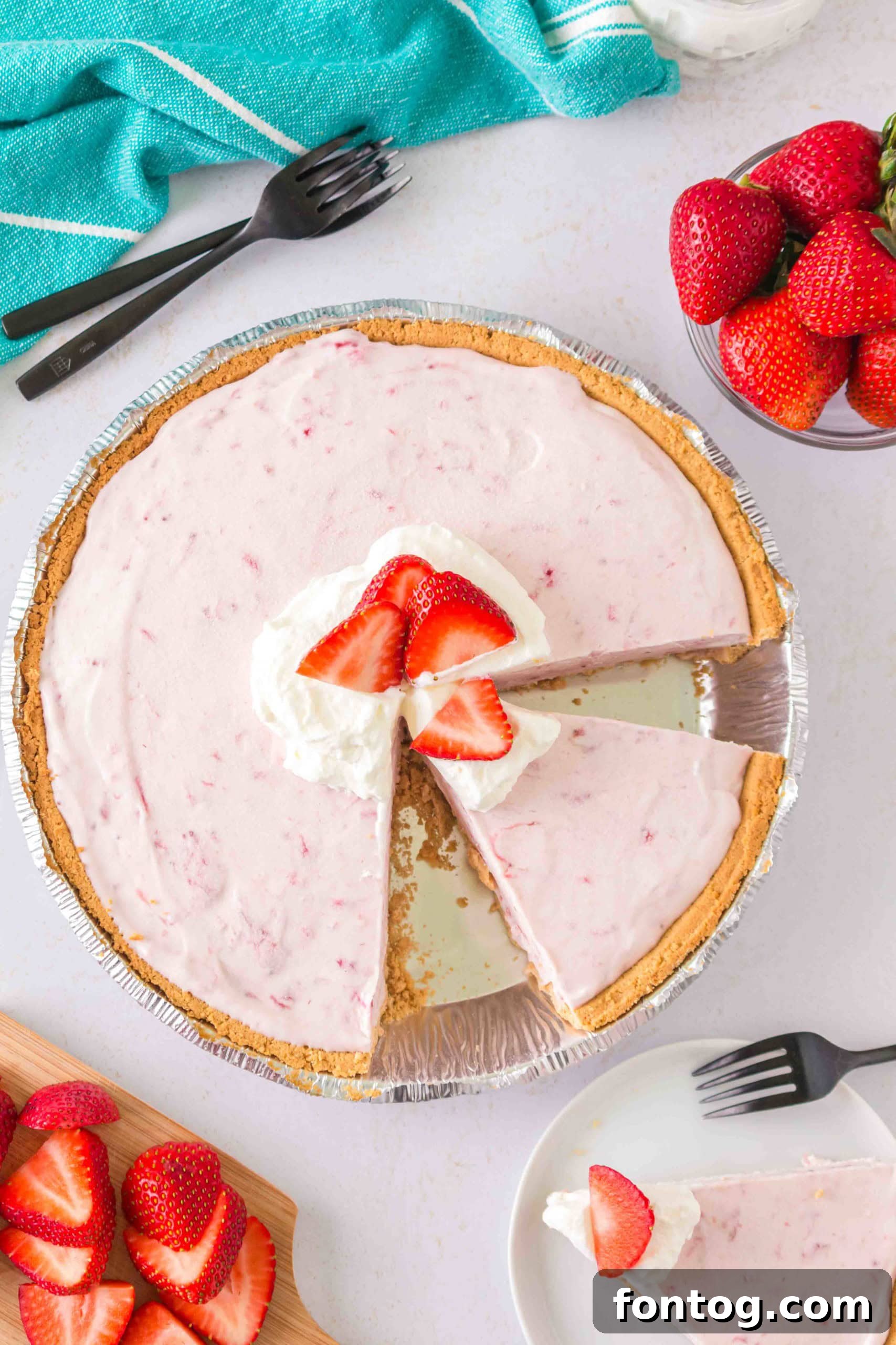 Gluten-Free Frozen Strawberry Pie