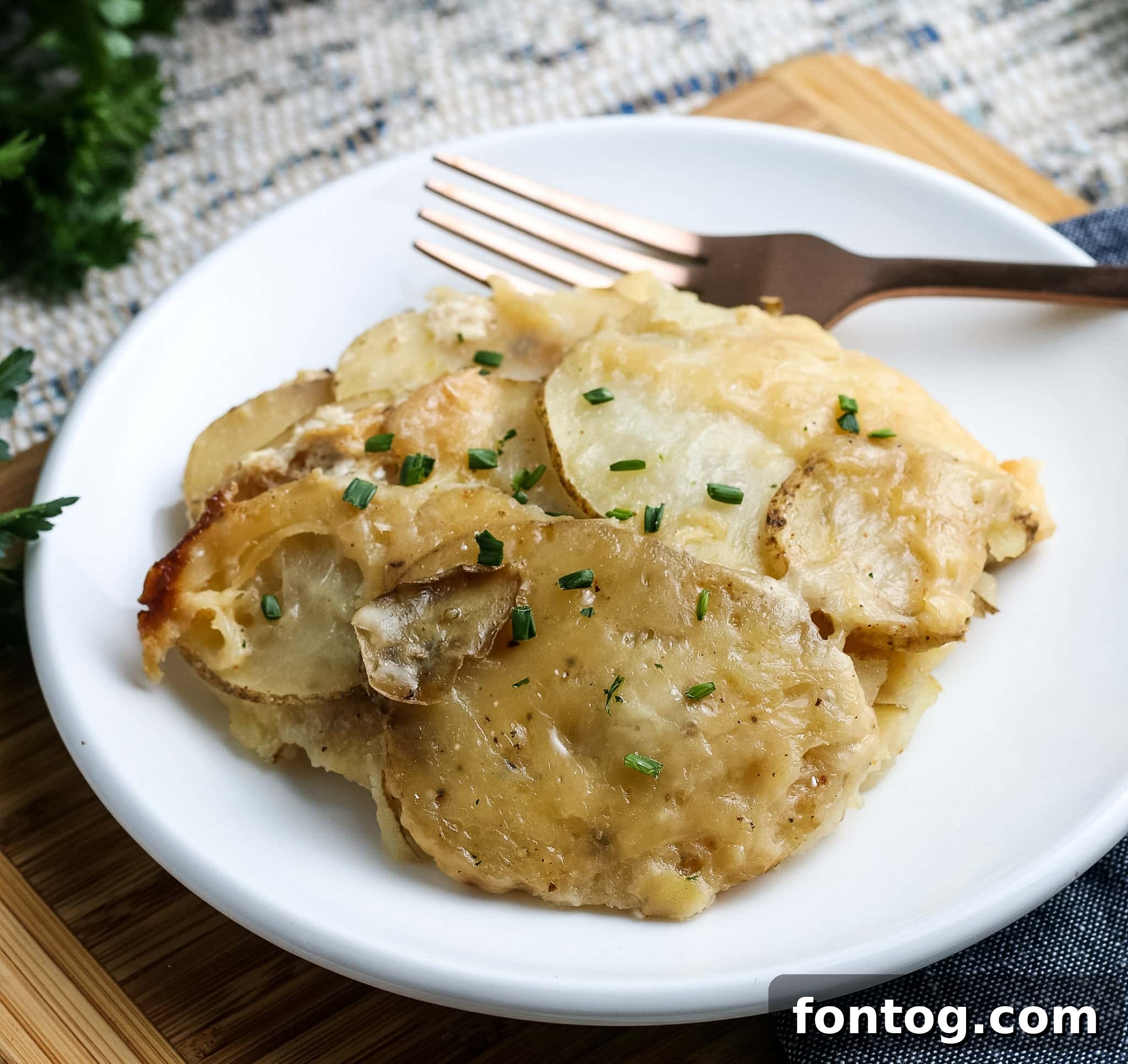 Crockpot Scalloped Potatoes in a slow cooker