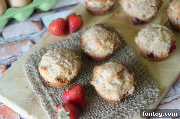 strawberry-muffins-2